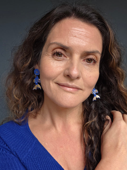 Aros pez koi azul y lustre de oro