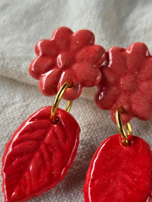 Aros hoja y flor 2 piezas rojo/coral