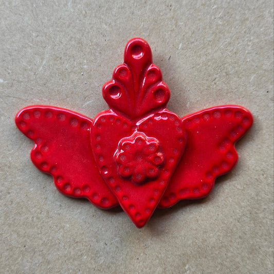Corazón alado para colgar, rojo, amuleto protector