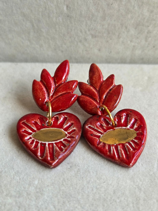 Aros cuore ojos rojo con oro