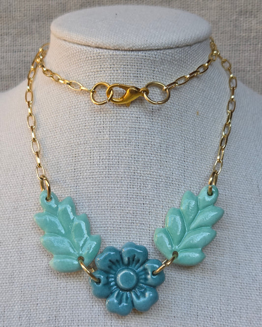 Collar 3 flores turquesa