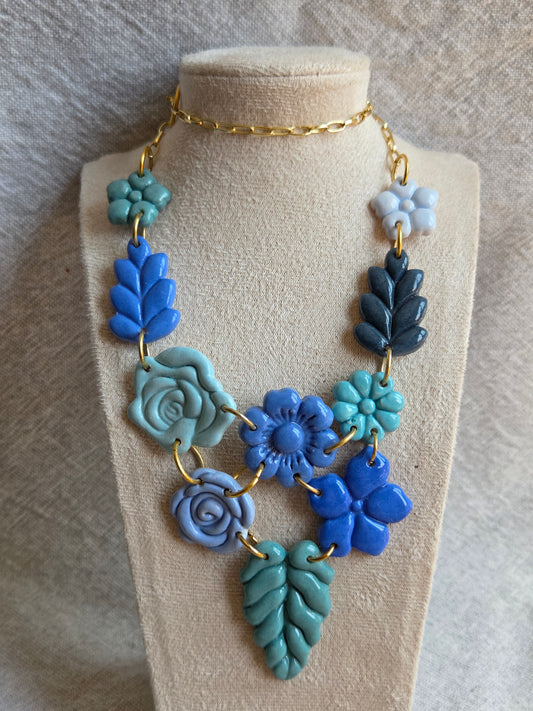 Collar 10 piezas florales en tonos azules
