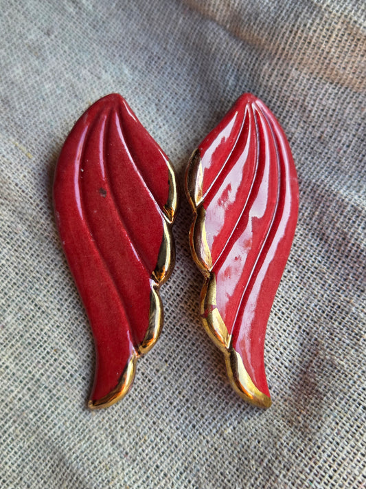 Aros de alas con lustre de oro terracota