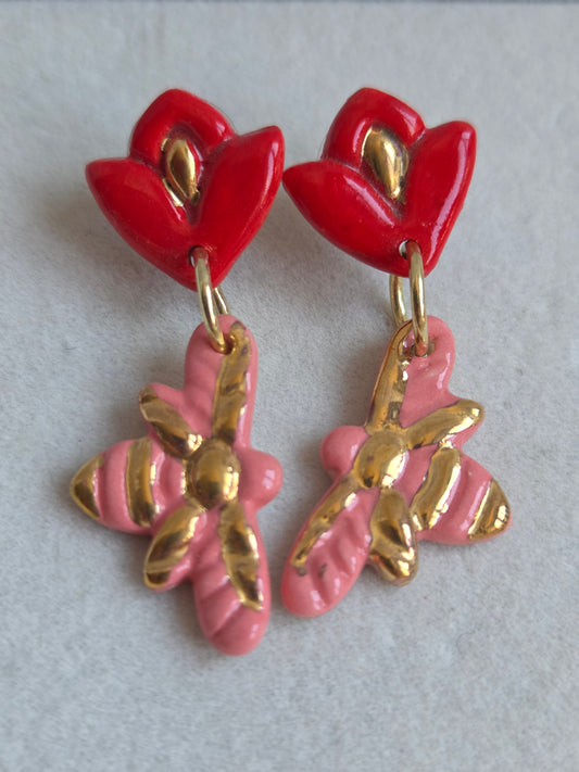 Aros de abejas rosadas con rojo y oro de 2 piezas