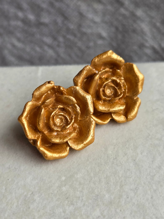 Aros Rosas pátina dorada 1 pieza