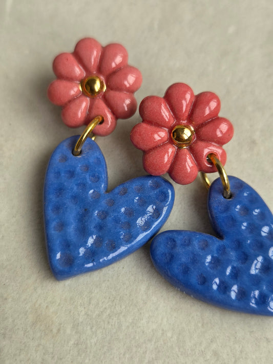 Aros corazón rosado y azul 2 piezas con oro
