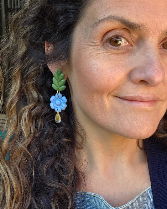 Aros 3 piezas flor + lágrima verde y celeste L