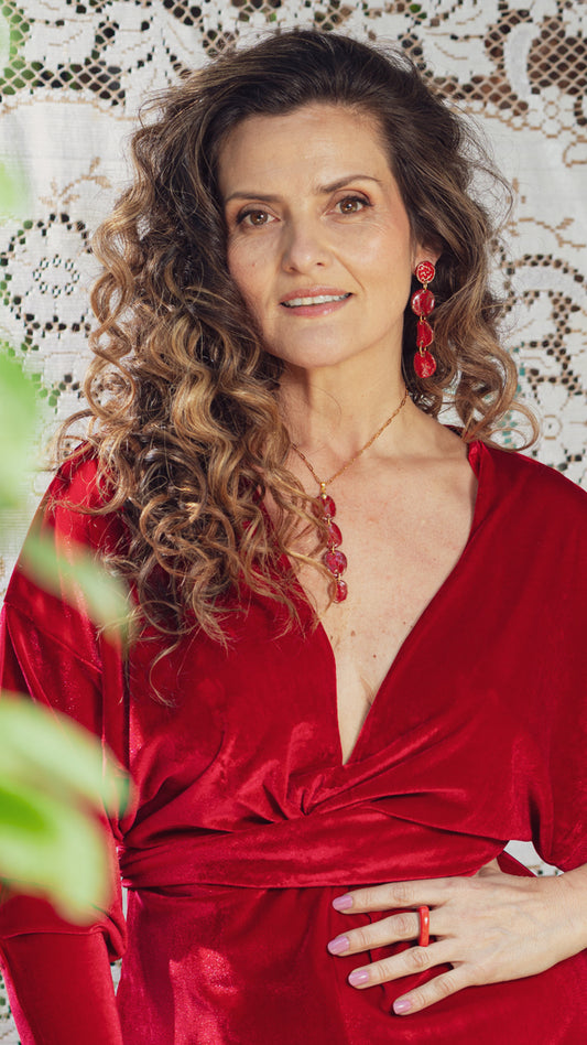 Aros/ Collar azul pétalos rojo italiano con cadena de oro, juntos o separados.