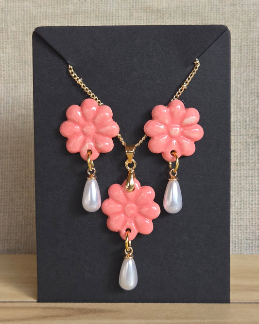 Set flor rosado aros y collar