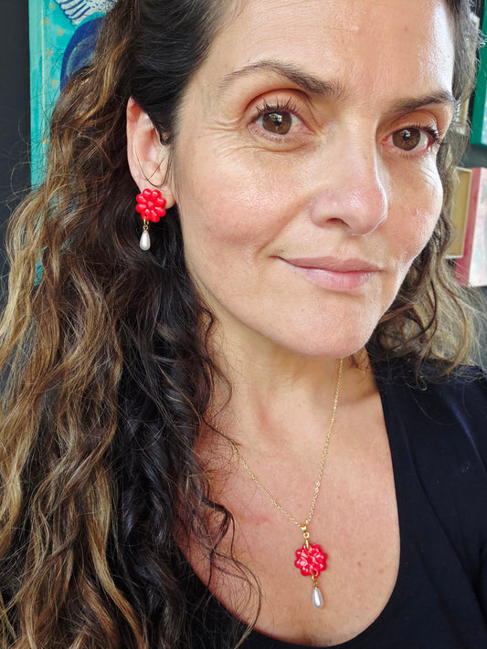 Set flor rojo, aros y collar