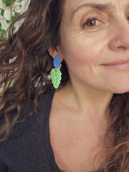 Aros hojas verde y azul 2 piezas L