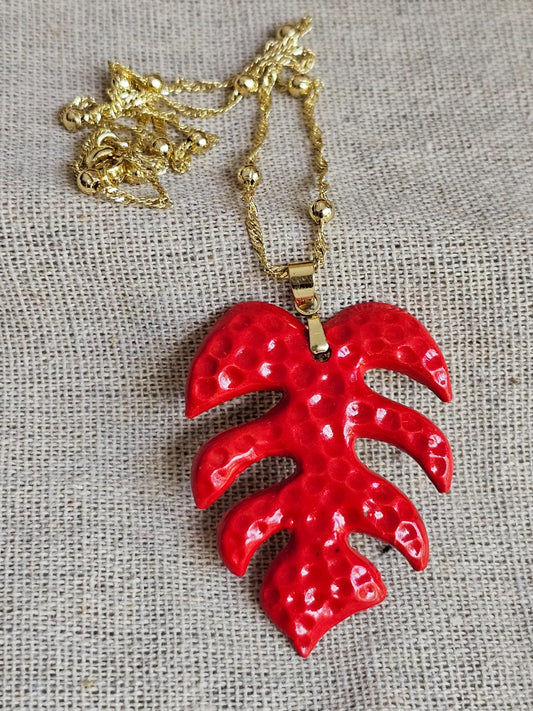 Collar monstera roja