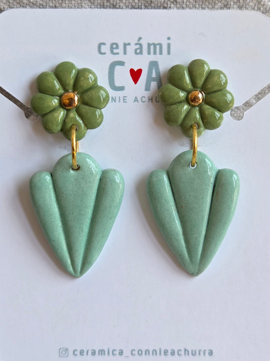 Aros 2 piezas con oro flor verde y turquesa