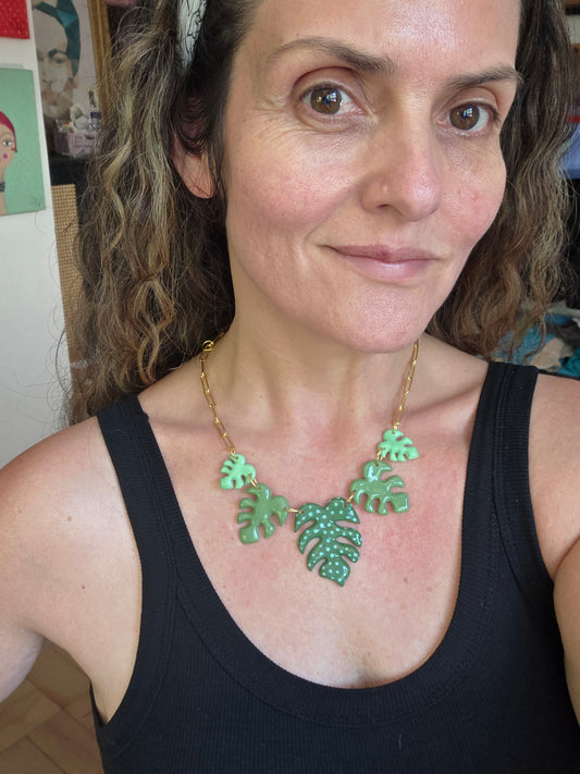 Collar MONSTERA 5 piezas en verde brillante