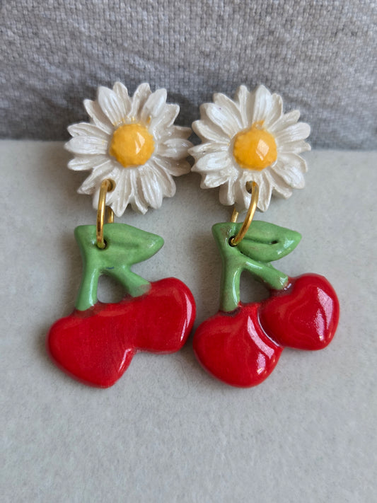 Aros 2 piezas margaritas y cerezas