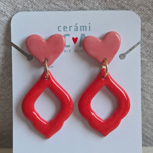 Aros 2 piezas rojo y rosa corazón