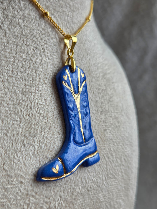 Botas 1 con oro y con cadena