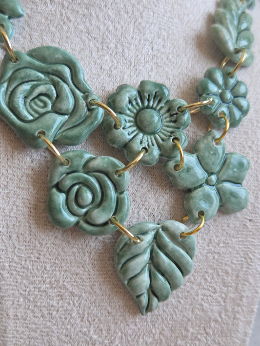 Collar ROSALÍA 10 piezas en esmalte verde esmeralda brillante