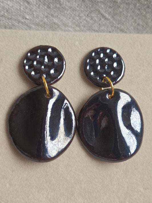 Aros pétalos XL negro tornasol