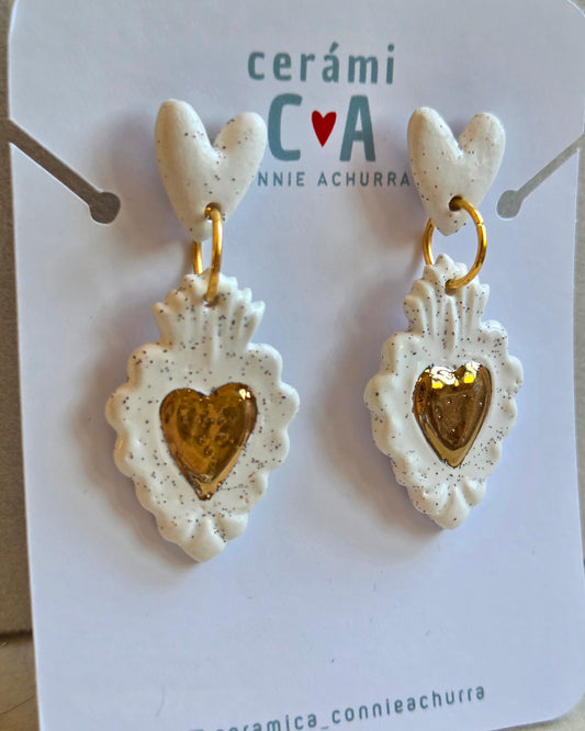 Aros corazón blanco y oro 2 piezas
